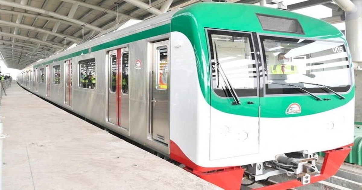 রাতের সাময়িক বন্ধের পর স্বাভাবিকভাবে চলছে ঢাকার মেট্রোরেল