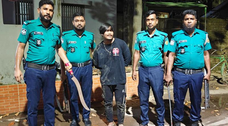 মোহাম্মদপুরের শীর্ষ ছিনতাইকারী শাহিন গ্রেপ্তার