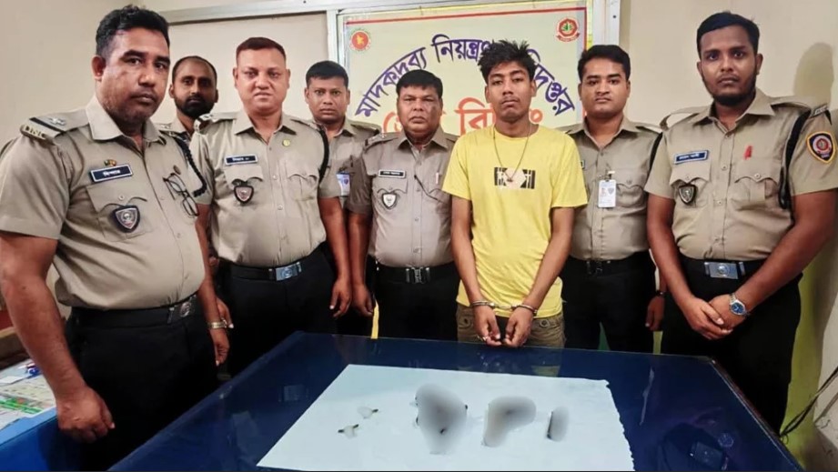 মাদক বিরোধী অভিযানে আগ্নেয়াস্ত্রসহ গুলি উদ্ধার
