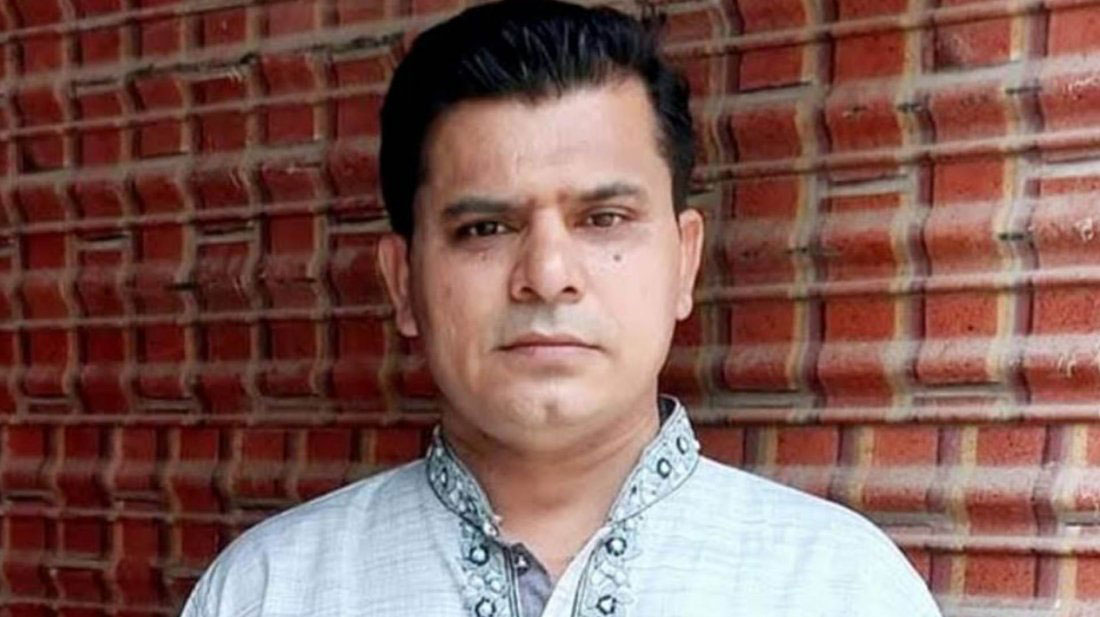 পুলিশের কাছ থেকে যুবলীগ নেতাকে ছিনিয়ে নিলো স্বজনরা