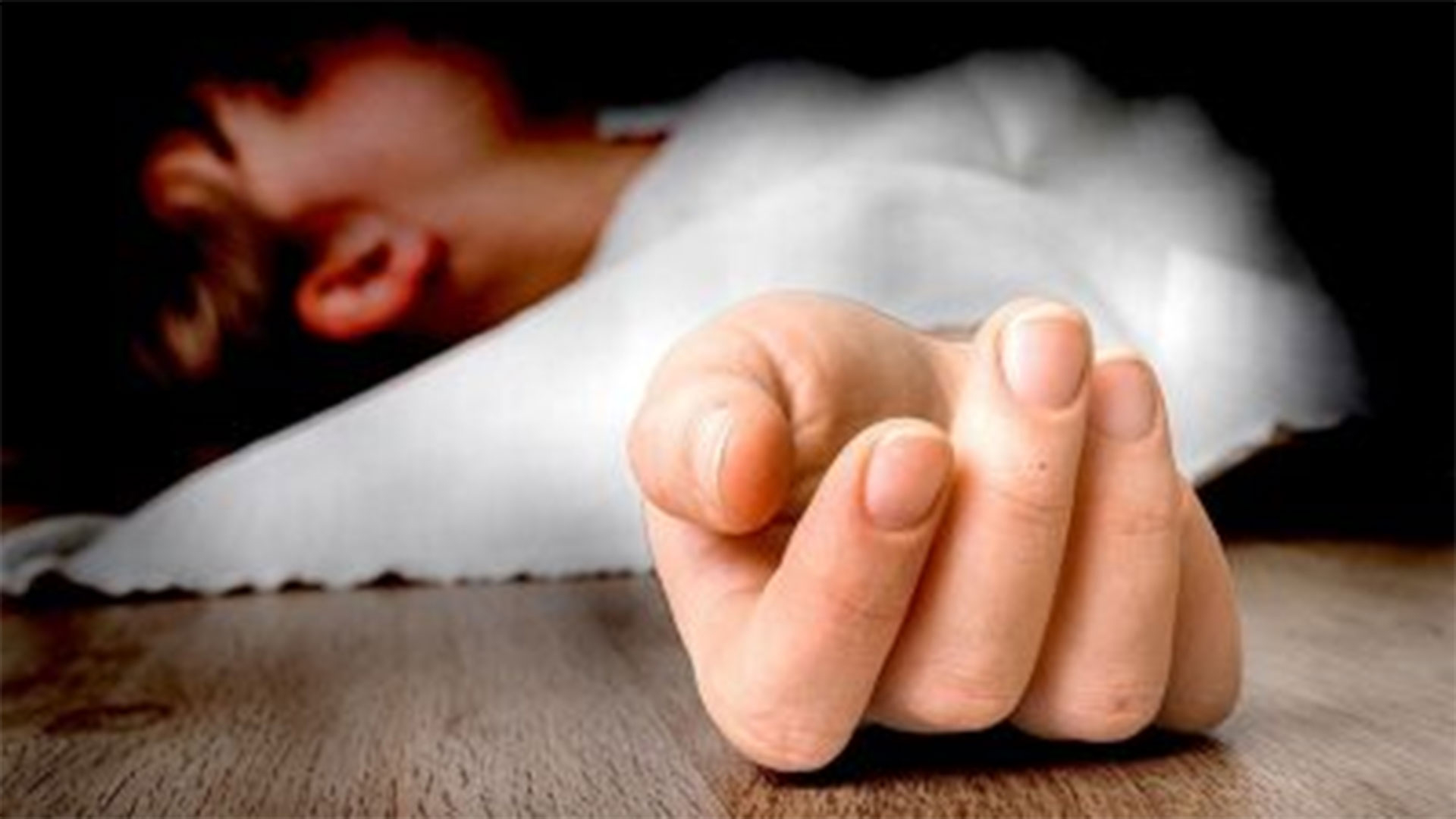 পাংশায় গাছ কাটার সময় চাপা পড়ে শিশুর মৃত্যু