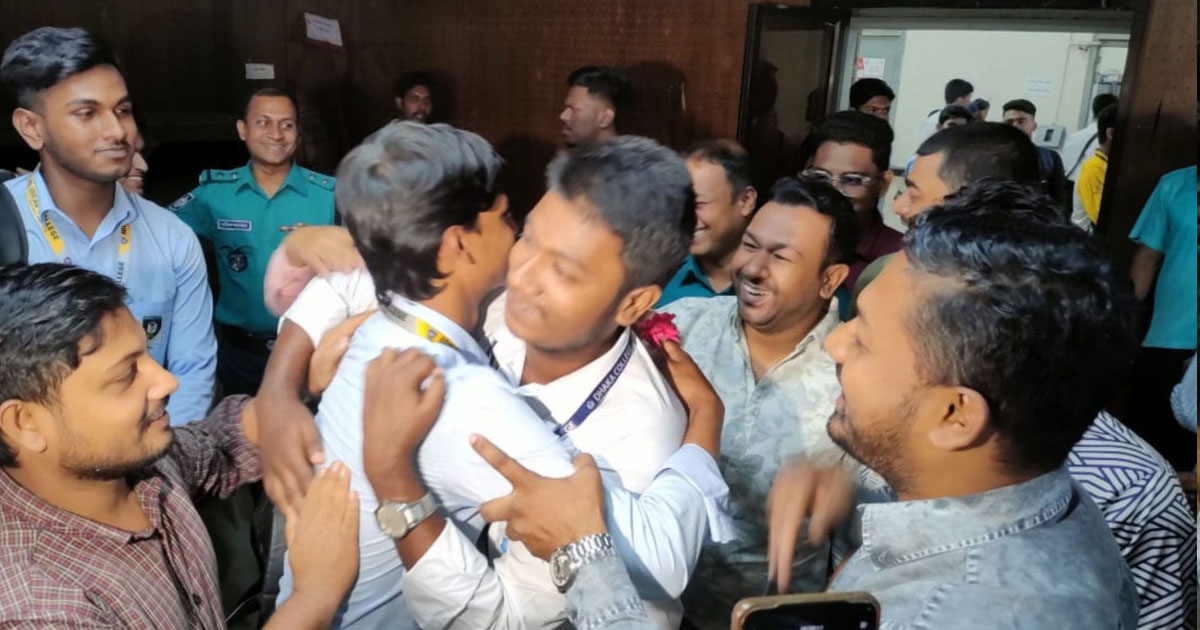 ঢাকা ও আইডিয়ালের শিক্ষার্থীদের 'শান্তি চুক্তি', সাড়া দেয়নি সিটি কলেজ