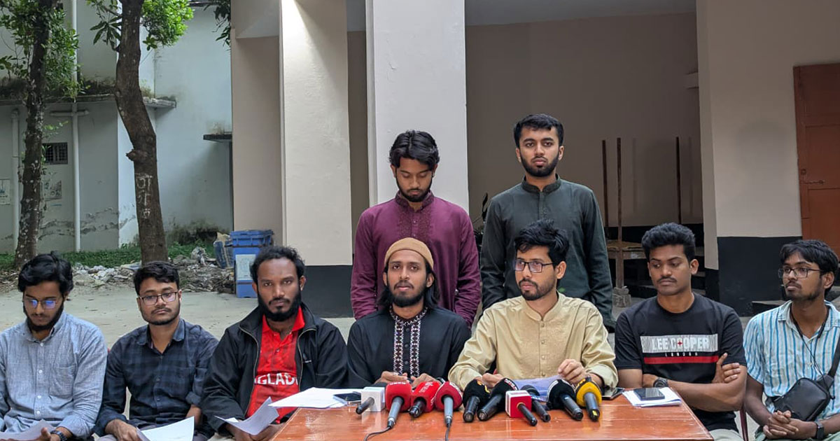 রাবির রেজিস্ট্রারের অপসারণের দাবিতে ২৪ ঘণ্টার আল্টিমেটাম