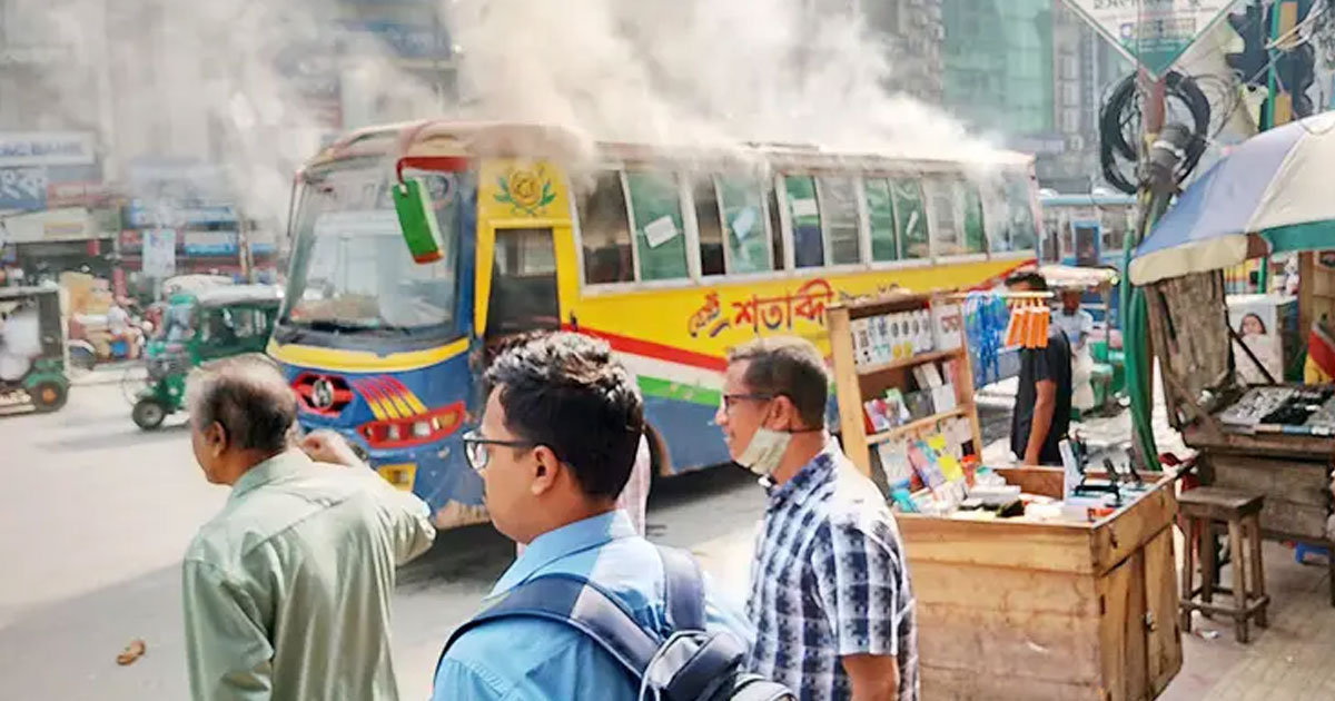মিরপুরে শতাব্দী পরিবহনের বাসে আগুন