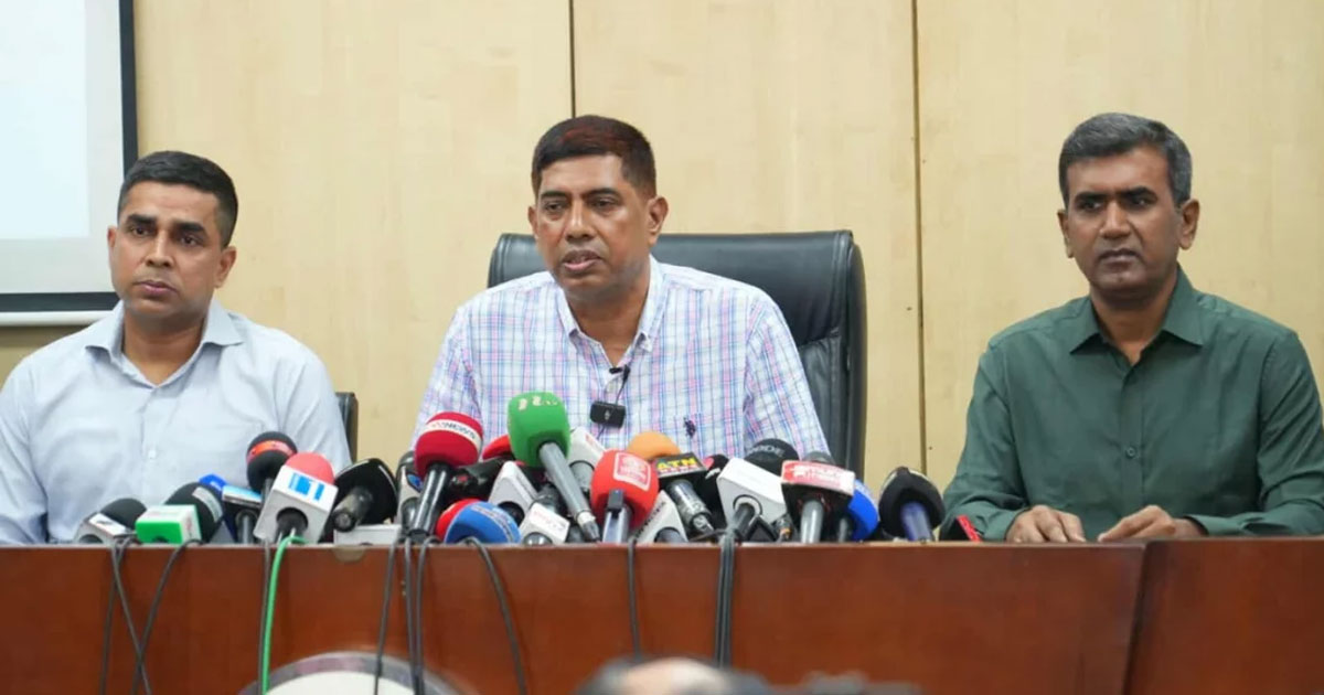 টাকার বিনিময়ে স্লোগান দিচ্ছে রিকশাওয়ালারা : ডিবিপ্রধান