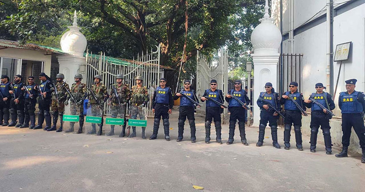ট্রাইব্যুনালে কড়া নিরাপত্তা, বিজিবি-পুলিশের অবস্থান, সেনাবাহিনীর টহল