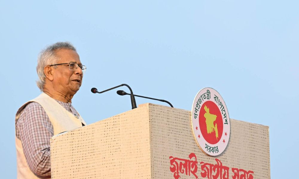 জাতির উদ্দেশে দুপুরে প্রধান উপদেষ্টার ভাষণ