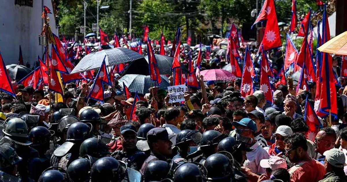 জেন-জি তাণ্ডবে ফের উত্তাল নেপাল, কারফিউ জারি