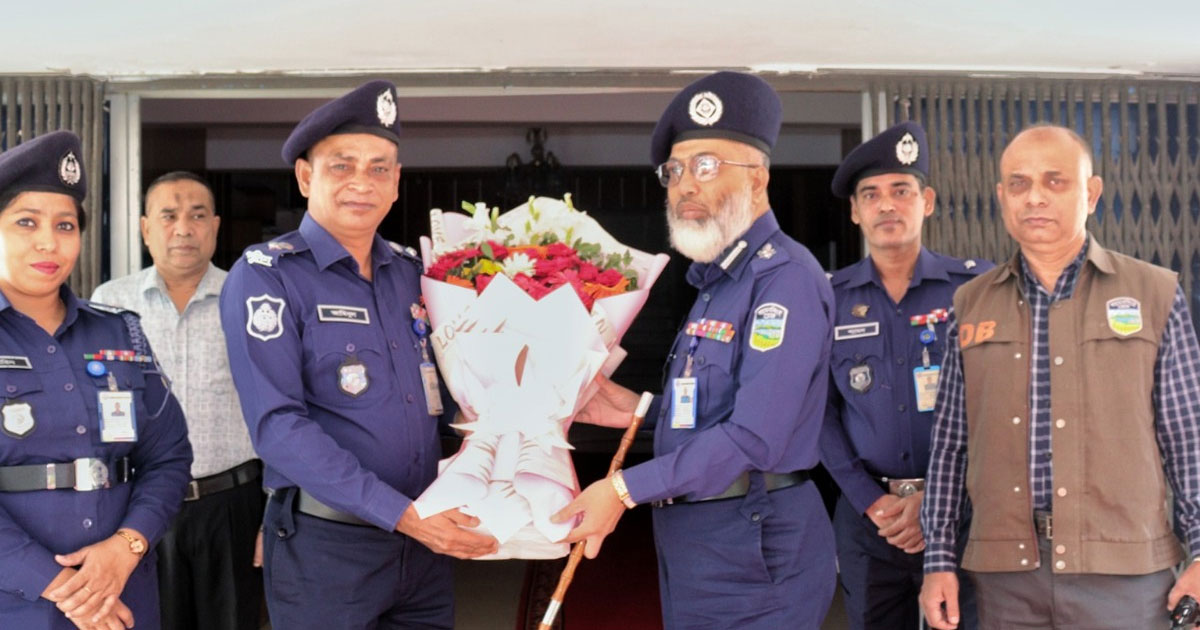 ময়মনসিংহ রেঞ্জের অতিরিক্ত ডিআইজি শেরপুর সদর কোর্ট বার্ষিক পরিদর্শন