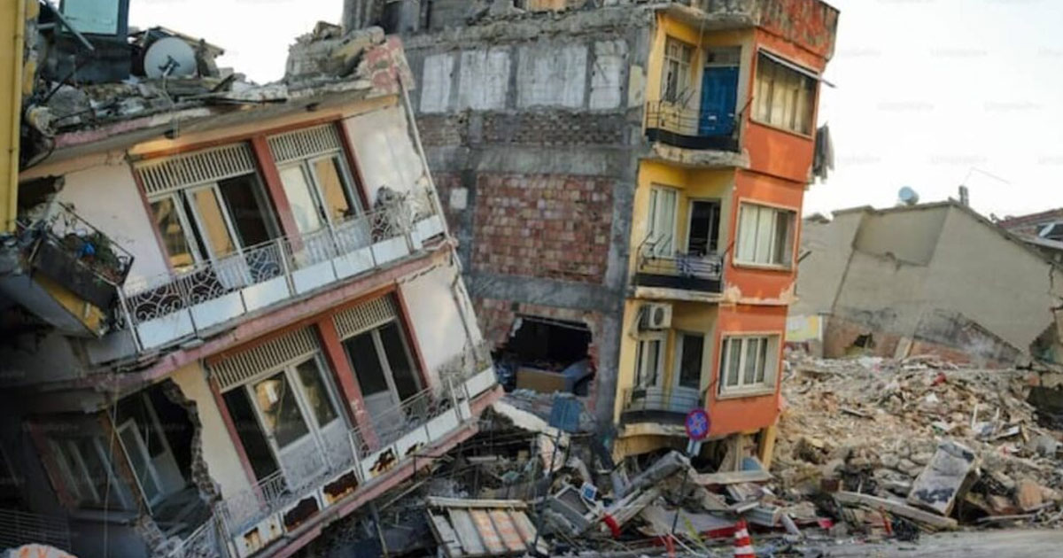 ভূমিকম্প হলে কী করবেন