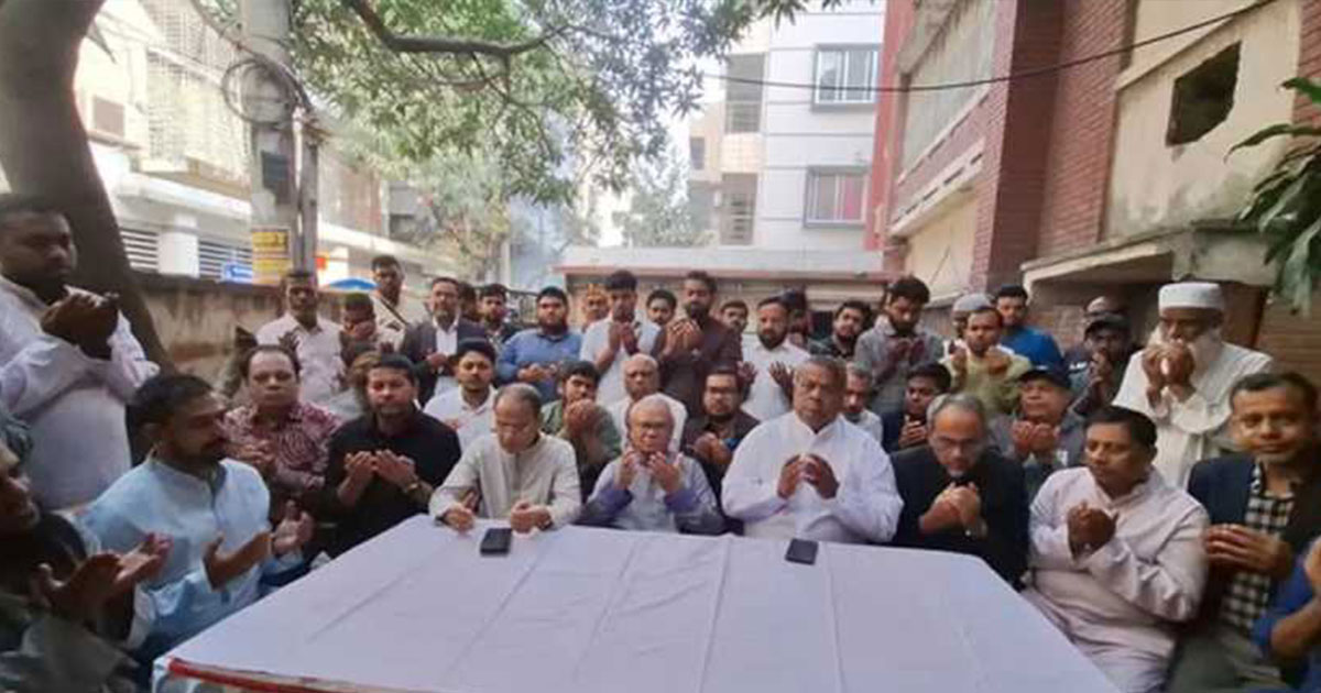 খালেদা জিয়ার অসুস্থতায় শুধু বিএনপি নয়, সারাদেশের মানুষ উদ্বিগ্ন : রিজভী