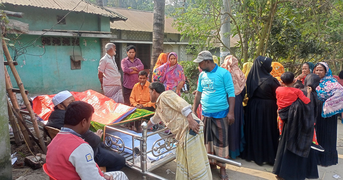 নাটোরের লালপুরে সড়ক দুর্ঘটনায় মাদ্রাসা শিক্ষার্থীর মৃত্যু