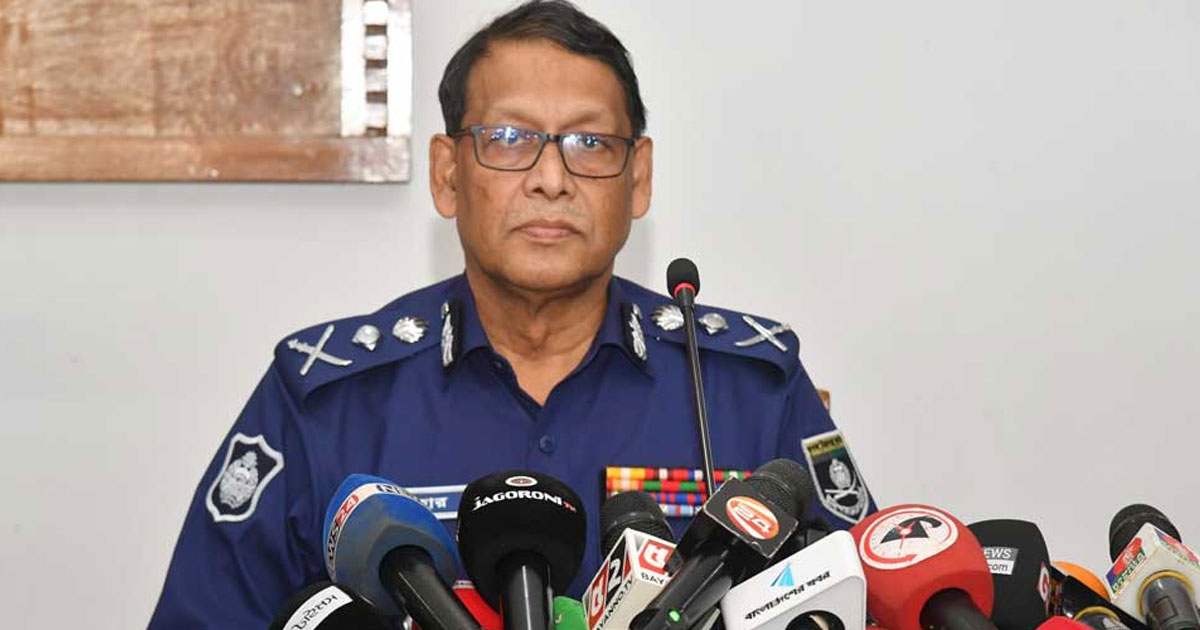 বিডিআর হত্যাকাণ্ড তদন্ত প্রতিবেদনে আইজিপির নাম