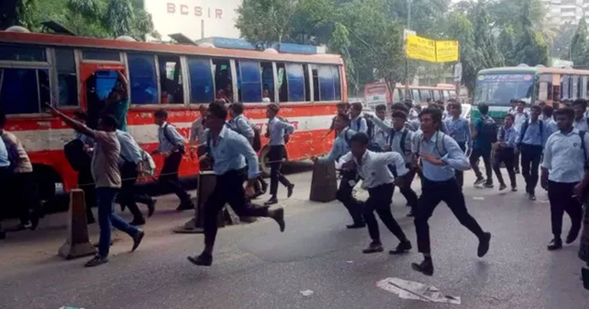 ভেস্তে গেল ‘শান্তিচুক্তি’, ফের ঢাকা কলেজ-আইডিয়াল কলেজের সংঘর্ষ