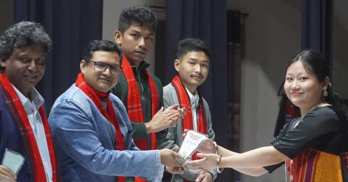 রাবিতে আদিবাসী শিক্ষার্থীদের নবীন বরণ ও বিদায়ীদের সংবর্ধনা