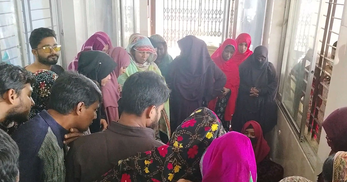 ঝিনাইদহে সড়ক দুর্ঘটনায় শিক্ষার্থী নিহত