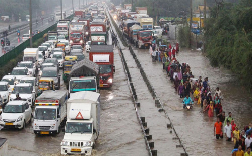 দিল্লিতে প্রবল বর্ষণে নিহত ৪