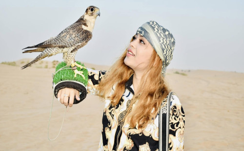 বাংলাদেশিদের উটের দুধ খাওয়াবেন মিষ্টি জান্নাত