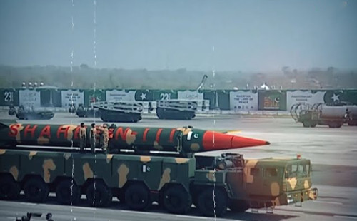 ভারতের হামলা আসন্ন, পরমাণু হামলার প্রস্তুতি পাকিস্তানের