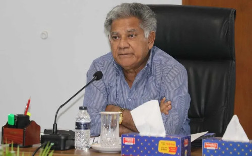 ঢাকা মেট্রোপলিটন এলাকার হোটেল, রেস্টুরেন্ট ও দোকানপাট রেজিস্ট্রেশনের আওতায় আনা হবে : শ্রম উপদেষ্টা