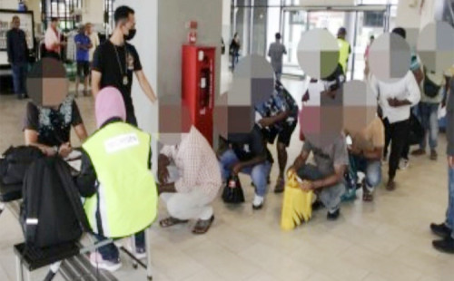 মালয়েশিয়ার পেনাংয়ে বাংলাদেশিসহ ৬১ অভিবাসী আটক