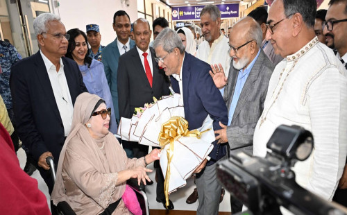 নেতাকর্মীদের ভালোবাসায় সিক্ত খালেদা জিয়া, জানালেন শুভেচ্ছা