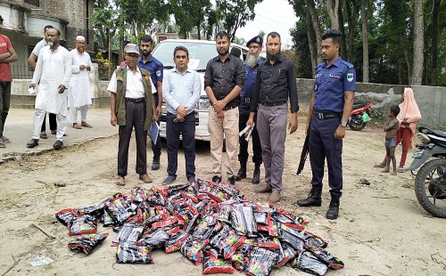 নিম্ন মানের পণ্য রাখায় ব্যবসায়ীকে জরিমানা