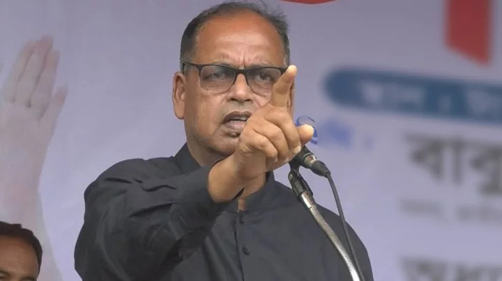 গণতন্ত্র ফেরত না আসলে পরিণতি অতীতের মতো হতে পারে: শামসুজ্জামান দুদু