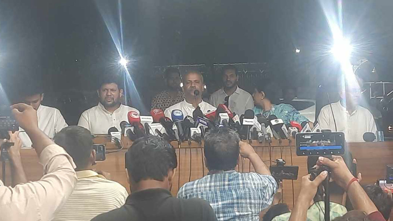 বিচার শেষ না হওয়া পর্যন্ত আওয়ামী লীগের কার্যক্রম নিষিদ্ধ