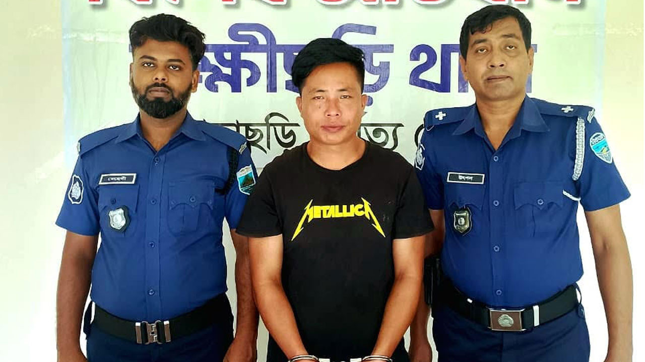 লক্ষ্মীছড়িতে অস্ত্রসহ ইউপিডিএফ সদস্য আটক