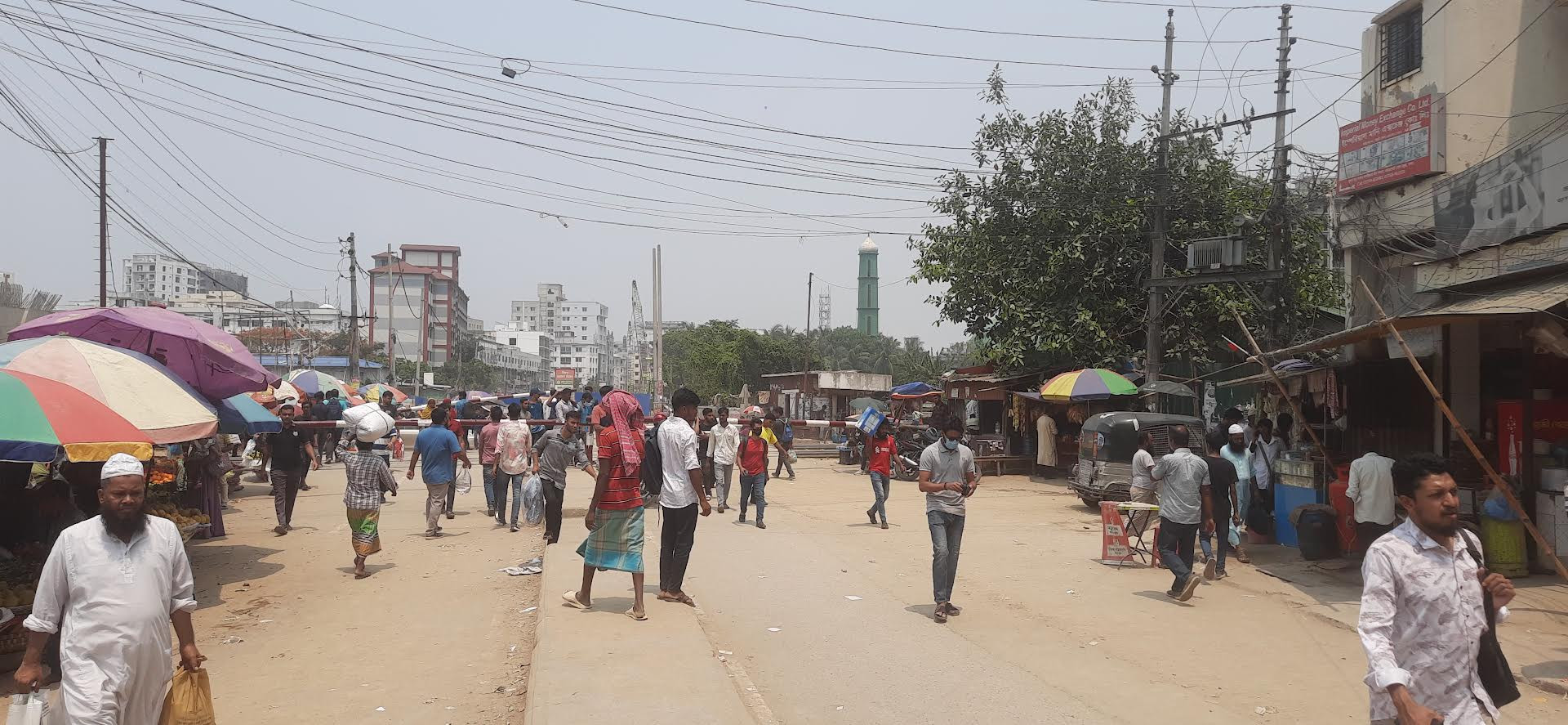 তাপদাহে পুড়ছে দেশ, সর্বোচ্চ তাপমাত্রায় হাঁসফাঁস রাজধানীবাসী