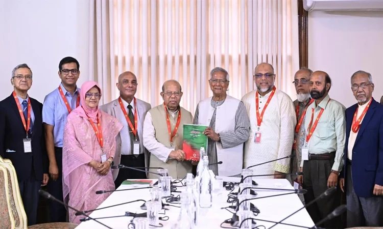 বিনামূল্যে প্রাথমিক চিকিৎসা সেবা চায় ৯৭ ভাগ নাগরিক : স্বাস্থ্যখাত সংস্কার কমিশন