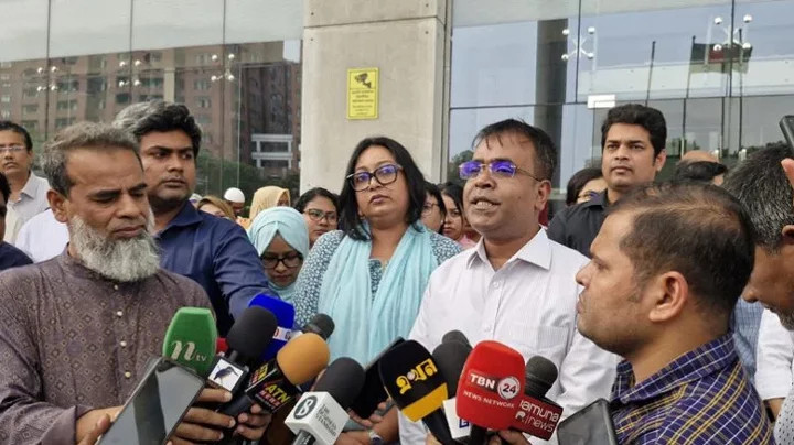 এনবিআর ভেঙে দেওয়ার প্রতিবাদে কর্মকর্তা-কর্মচারীদের কলমবিরতির ঘোষণা