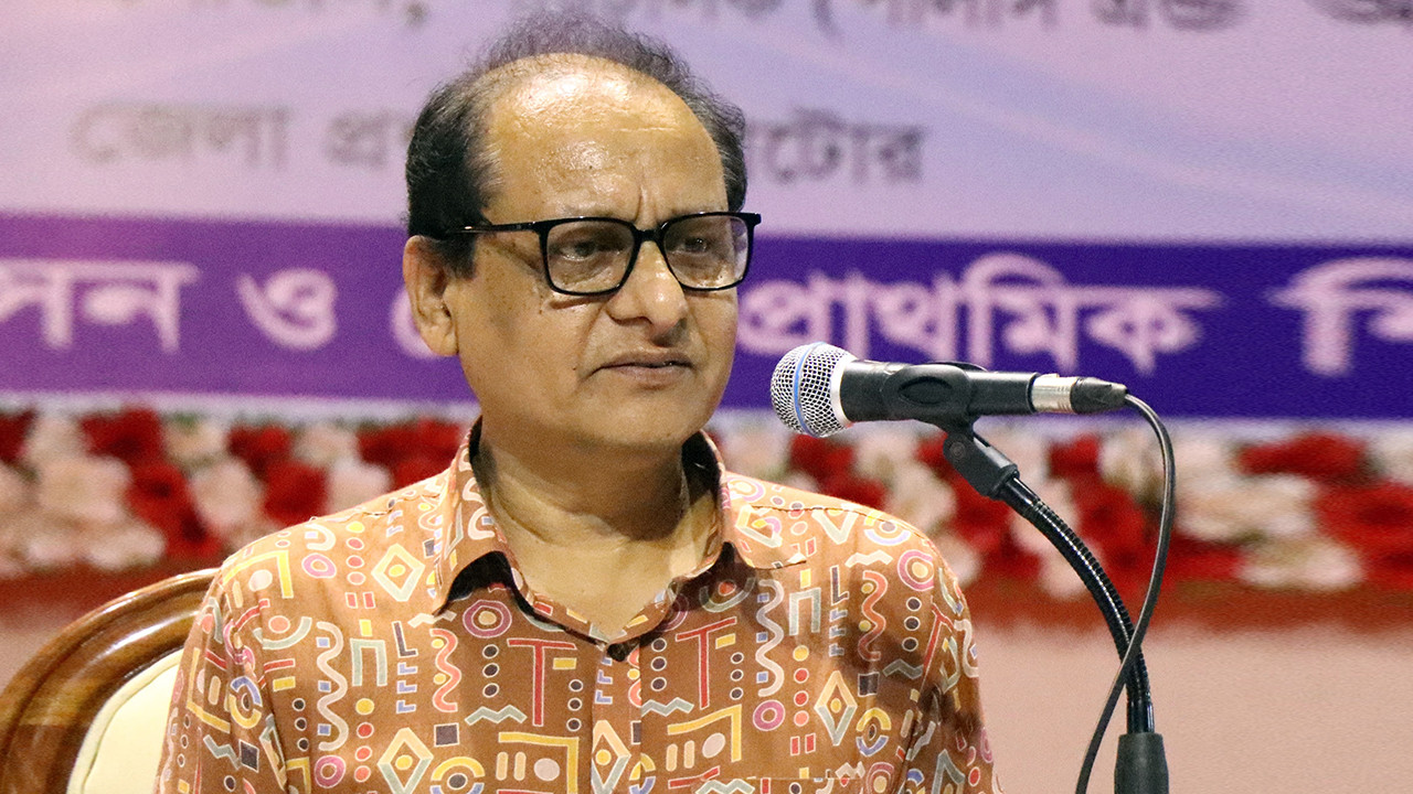 শিক্ষকরা সক্রিয়ভাবে কোনো রাজনৈতিক দলে যোগ দিতে পারেন না: প্রাথমিক ও গণশিক্ষা উপদেষ্টা