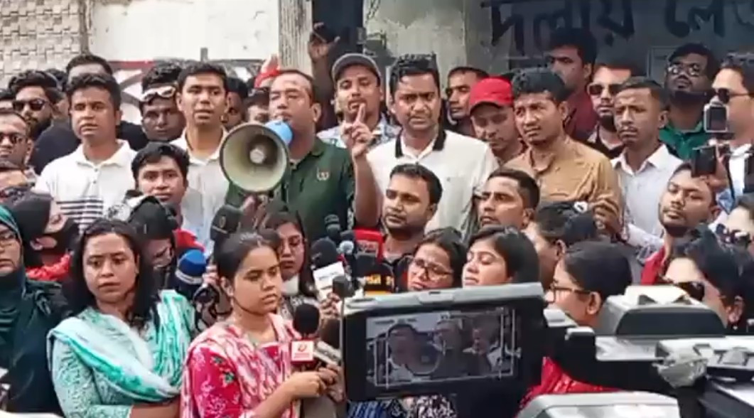 ঢাবি উপাচার্য-প্রক্টরের পদত্যাগ চায় ছাত্রদল