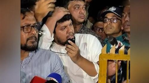 উপদেষ্টার মাথায় বোতল নিক্ষেপ, যা বললেন হাসনাত-সারজিস