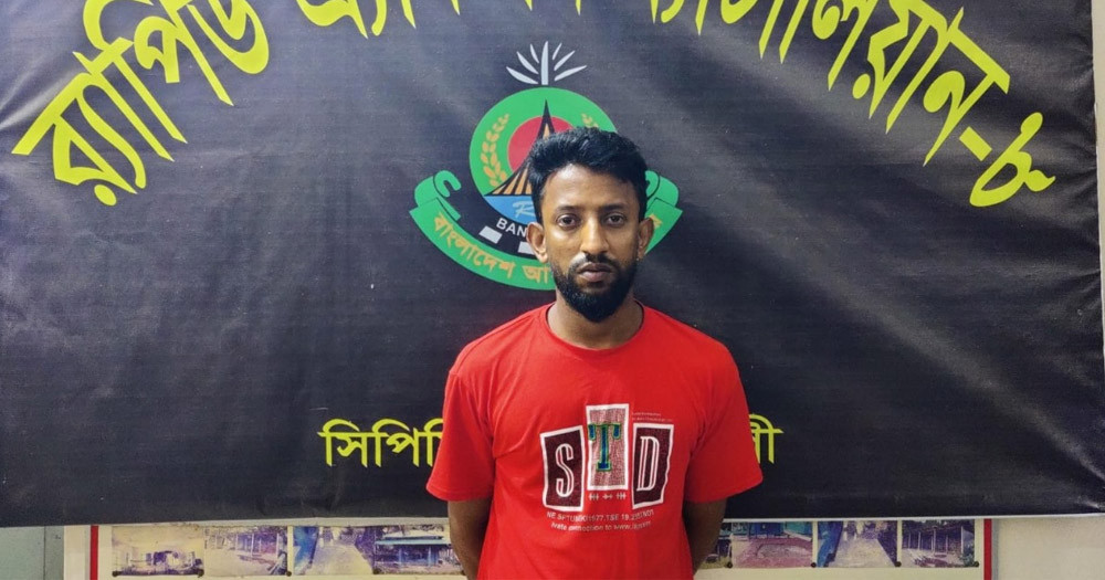 দেবিদ্বারে ভ্যানচালক হত্যার প্রধান আসামী গ্রেপ্তার