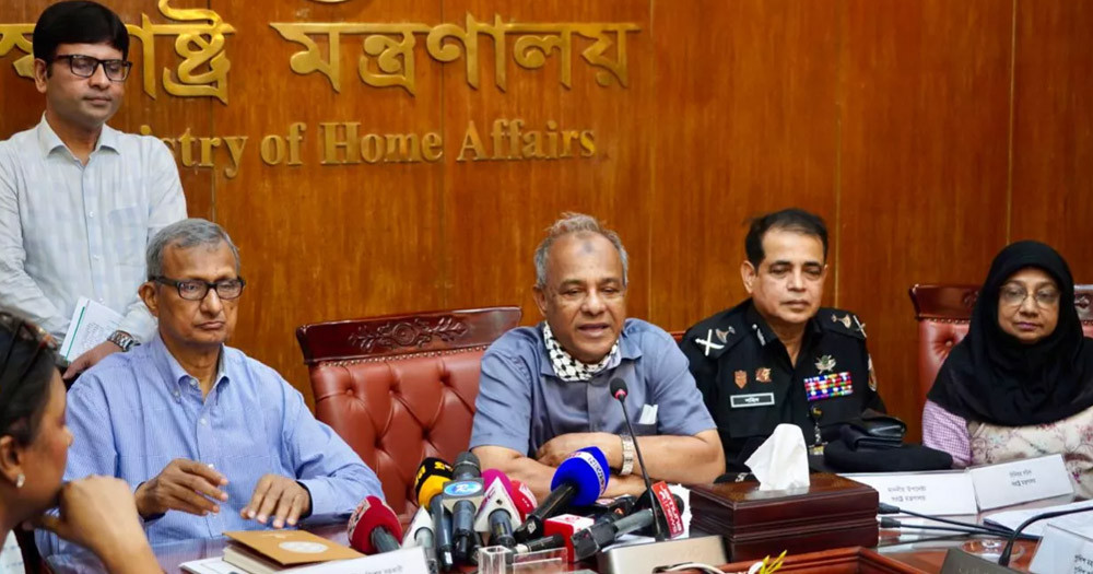 মে মাসে বোনাস, জুনের শুরুতে দিতে হবে বেতন: স্বরাষ্ট্র উপদেষ্টা