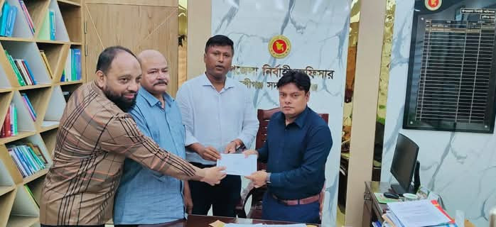 মুন্সীগঞ্জে বিএনপির ৩১ দফা নোটবুক বিতরণ