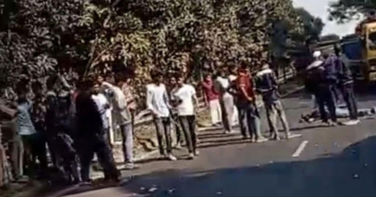 কুষ্টিয়ায় সড়ক দুর্ঘটনায় প্রাণ গেল দুই পুলিশ সদস্যের