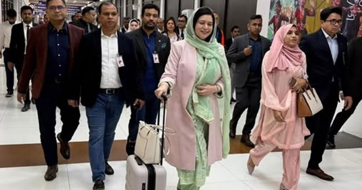 লন্ডনের পথে জুবাইদা রহমান
