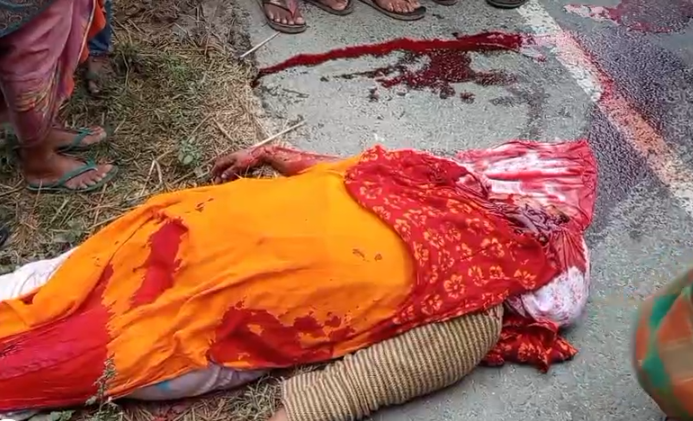 কালিহাতীতে বাসের ধাক্কায় নারী নিহত