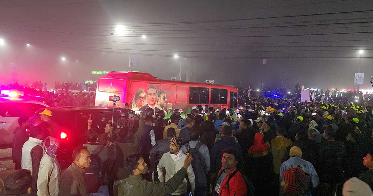 জাতীয় স্মৃতিসৌধে শ্রদ্ধা জানালেন তারেক রহমান