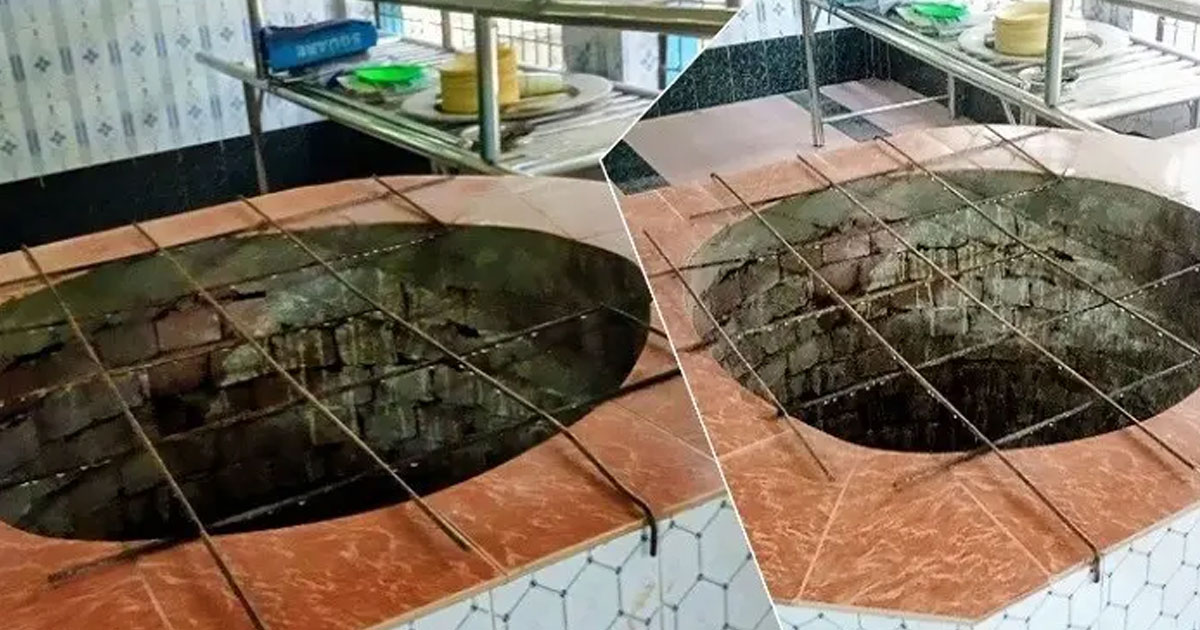 মসজিদের ভেতরে প্রাচীনকালের জীবন্ত কুয়া