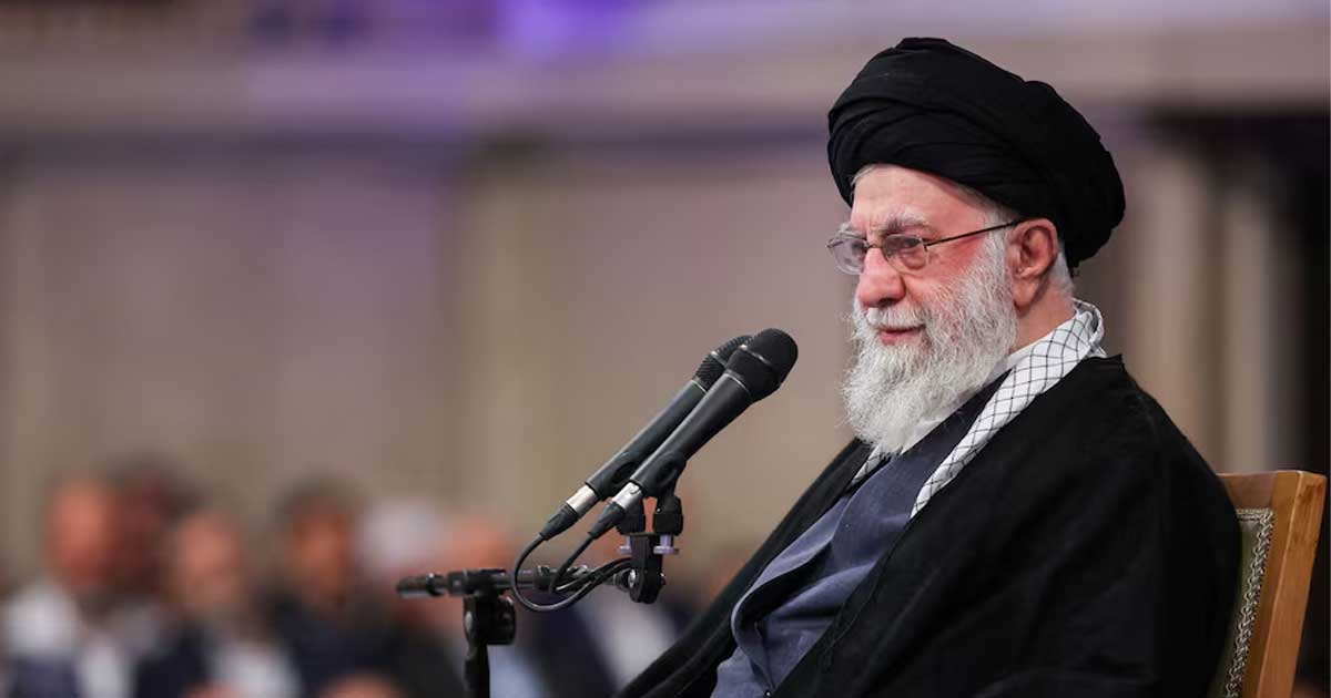 যুক্তরাষ্ট্রের হুমকির মুখে অটল থাকবেন খামেনেই