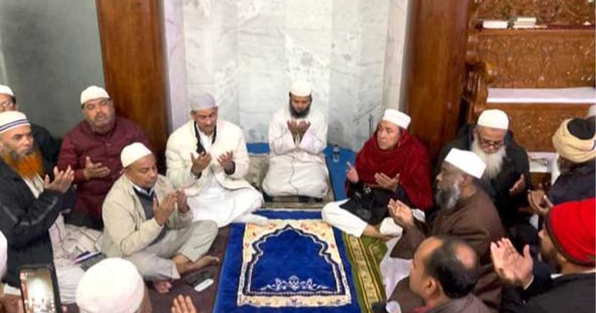 লক্ষ্মীপুরে বেগম খালেদা জিয়ার রুহের মাগফেরাত কামনায় দোয়া মাহফিল