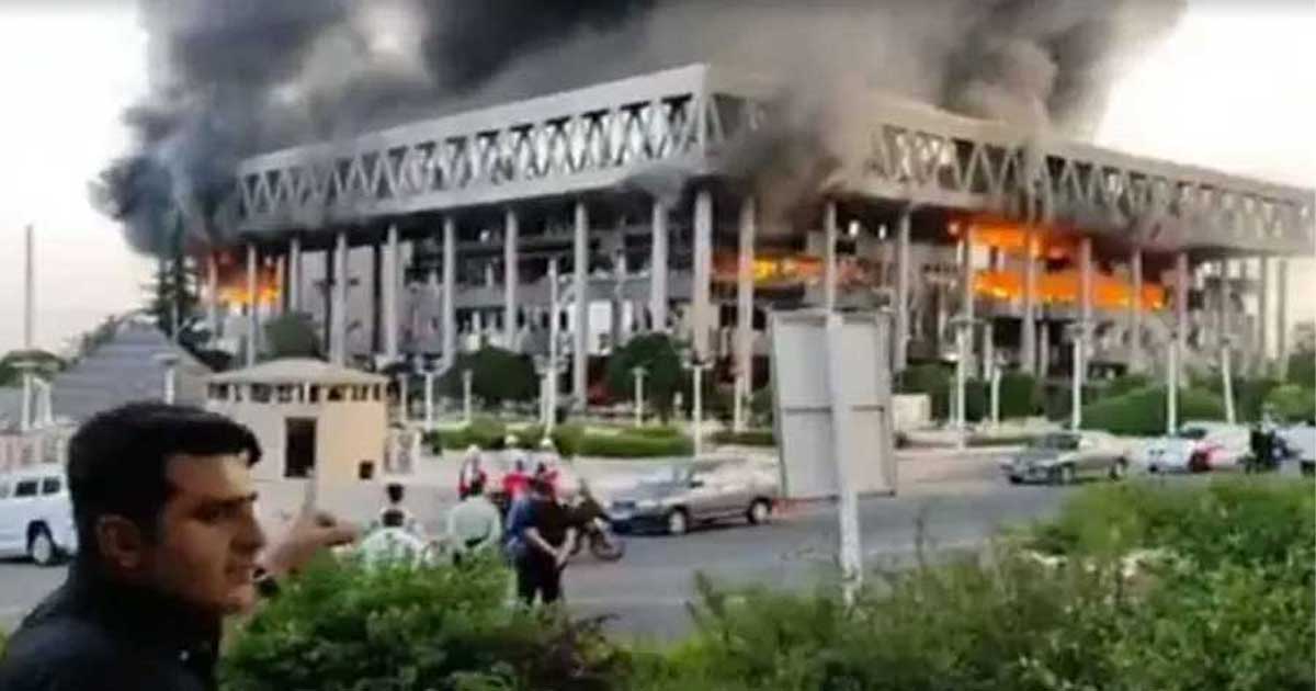 ইরানে রাষ্ট্রীয় টেলিভিশন ভবনে আগুন, ইন্টারনেট বন্ধ