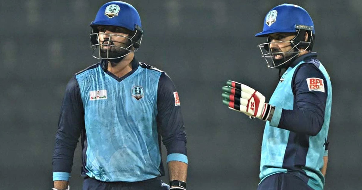 বিপিএলে বাবা–ছেলের জুটি, ইতিহাস গড়লেন নবী ও ইসাখিল