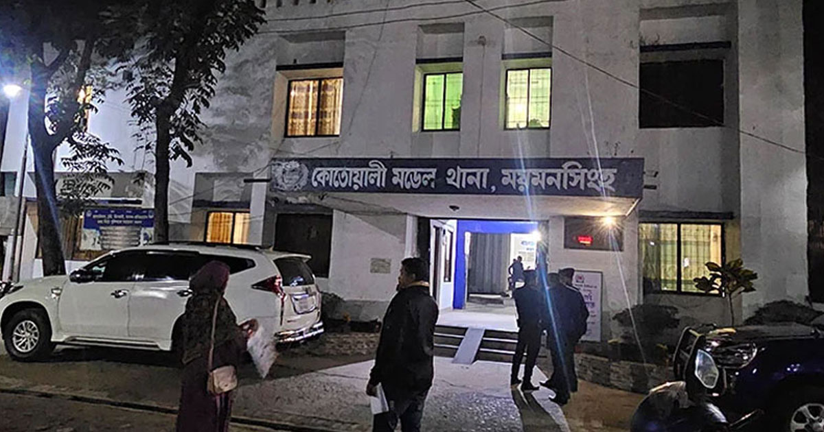ময়মনসিংহে ৫ পুলিশ সদস্যকে এলোপাতাড়ি কুপিয়ে আসামি ছিনতাই