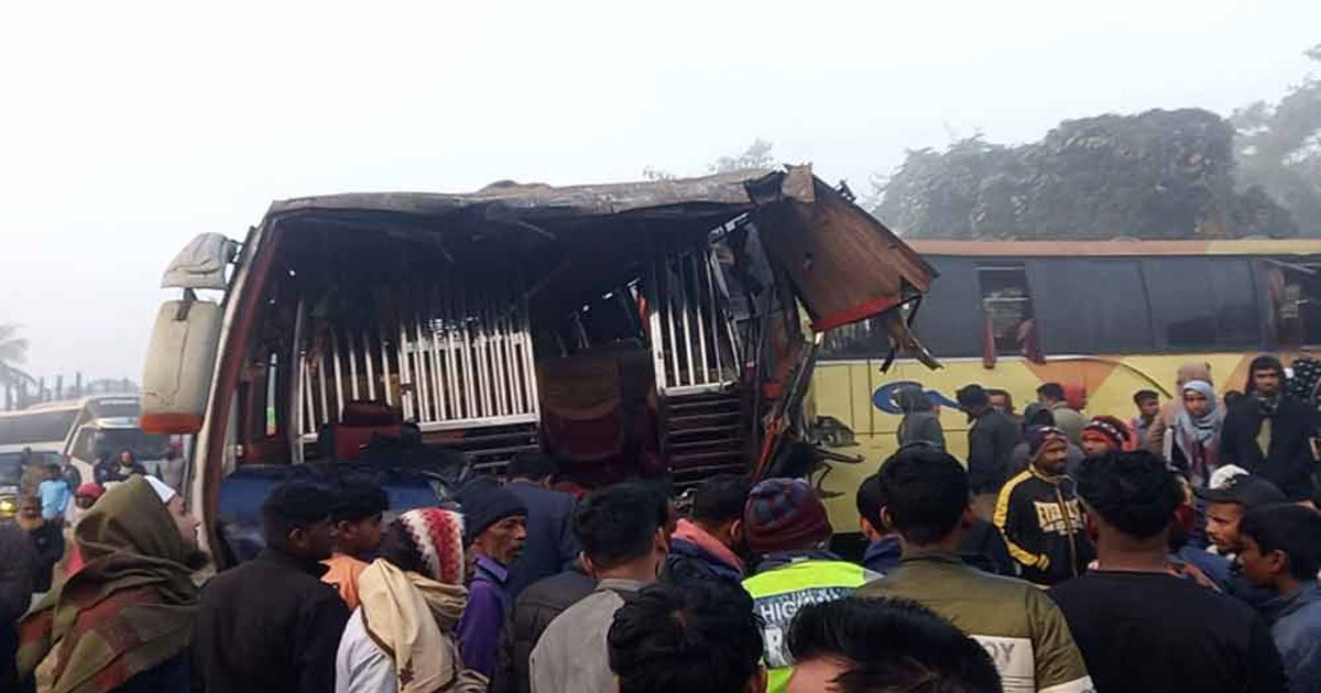 সিলেটে তিন বাসের সংঘর্ষে নিহত ২, আহত ১০